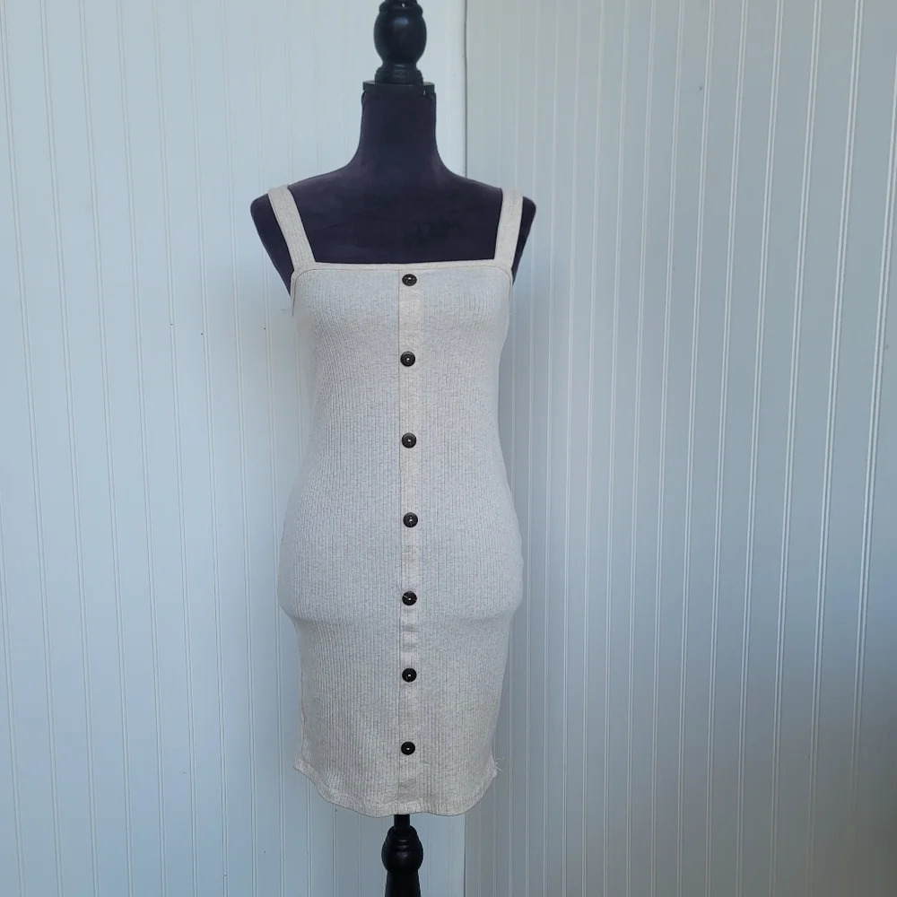 NWOT Bozzolo Womens Beige Stretch Ribbed Soft Dress Strap Button Sz L